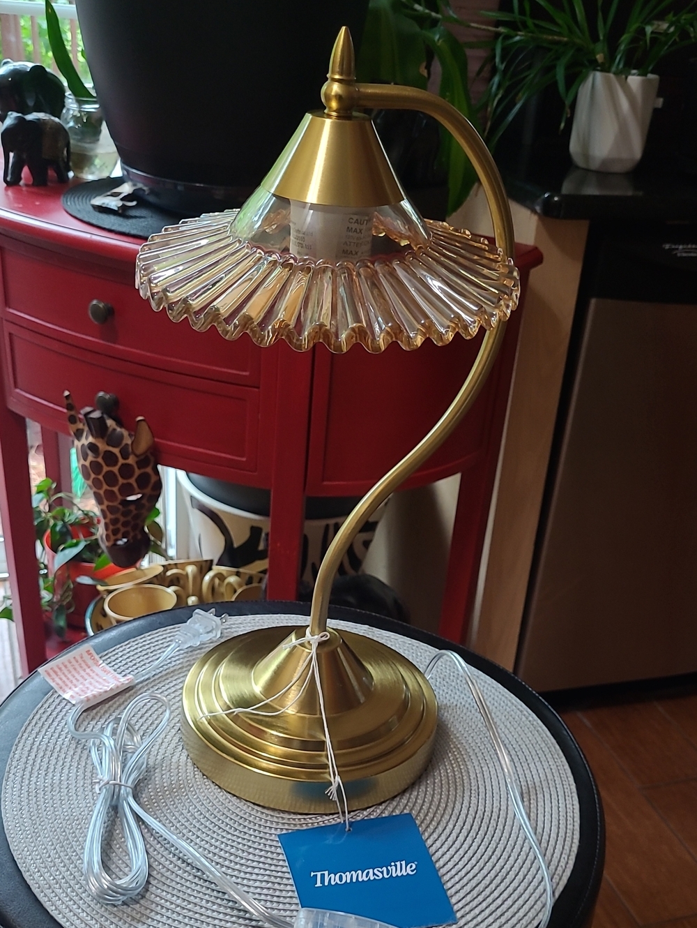 Thomasville Brass Glass Ruffled Shade Table Lamp